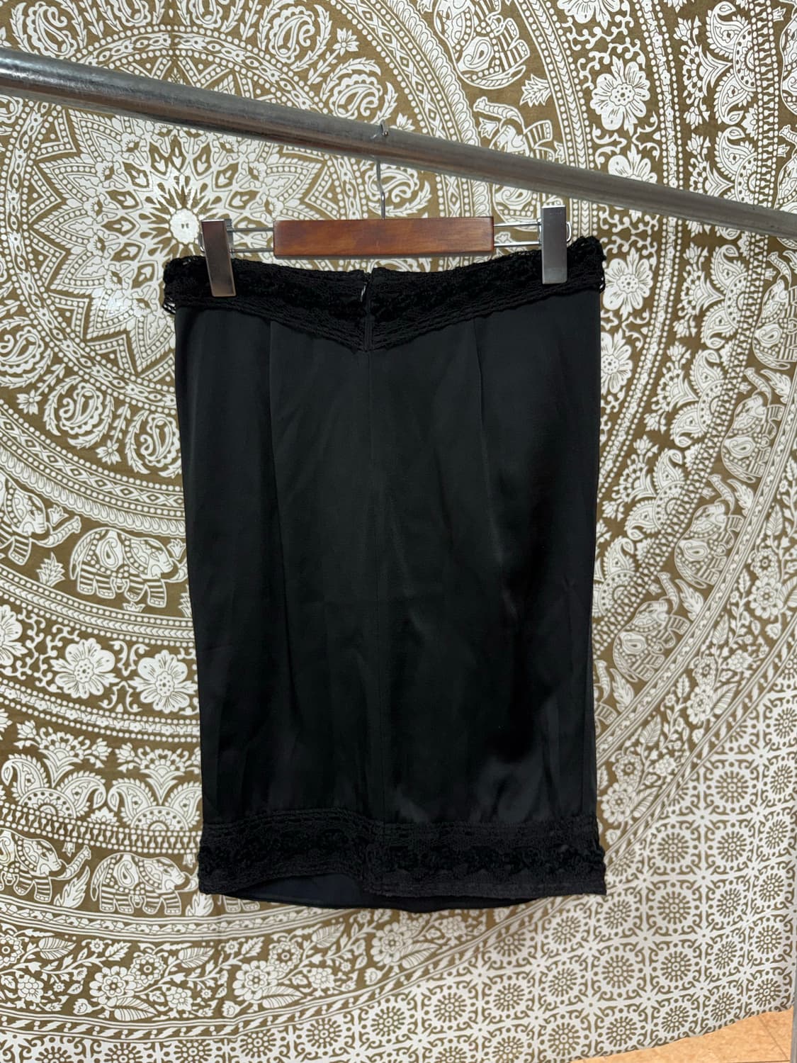 아르마니 익스체인지 여성 쉬폰 디테일 미디스커트  상품이미지5