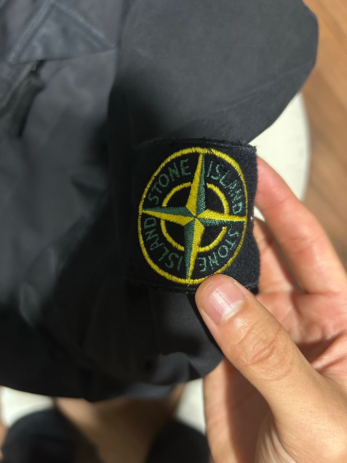 스톤아일랜드 올드 트리트먼트 오버 셔츠 상품이미지4