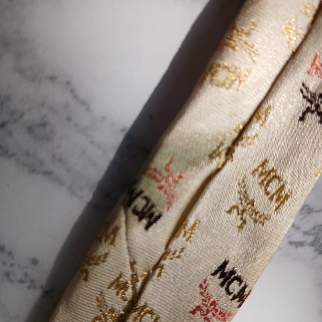 MCM 엠씨엠 실크 옐로우 로고 패턴 넥타이 9cm B등급 E874 상품이미지10