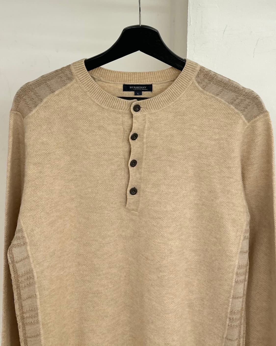 버버리 베이지 헨리넥 니트 상품이미지2