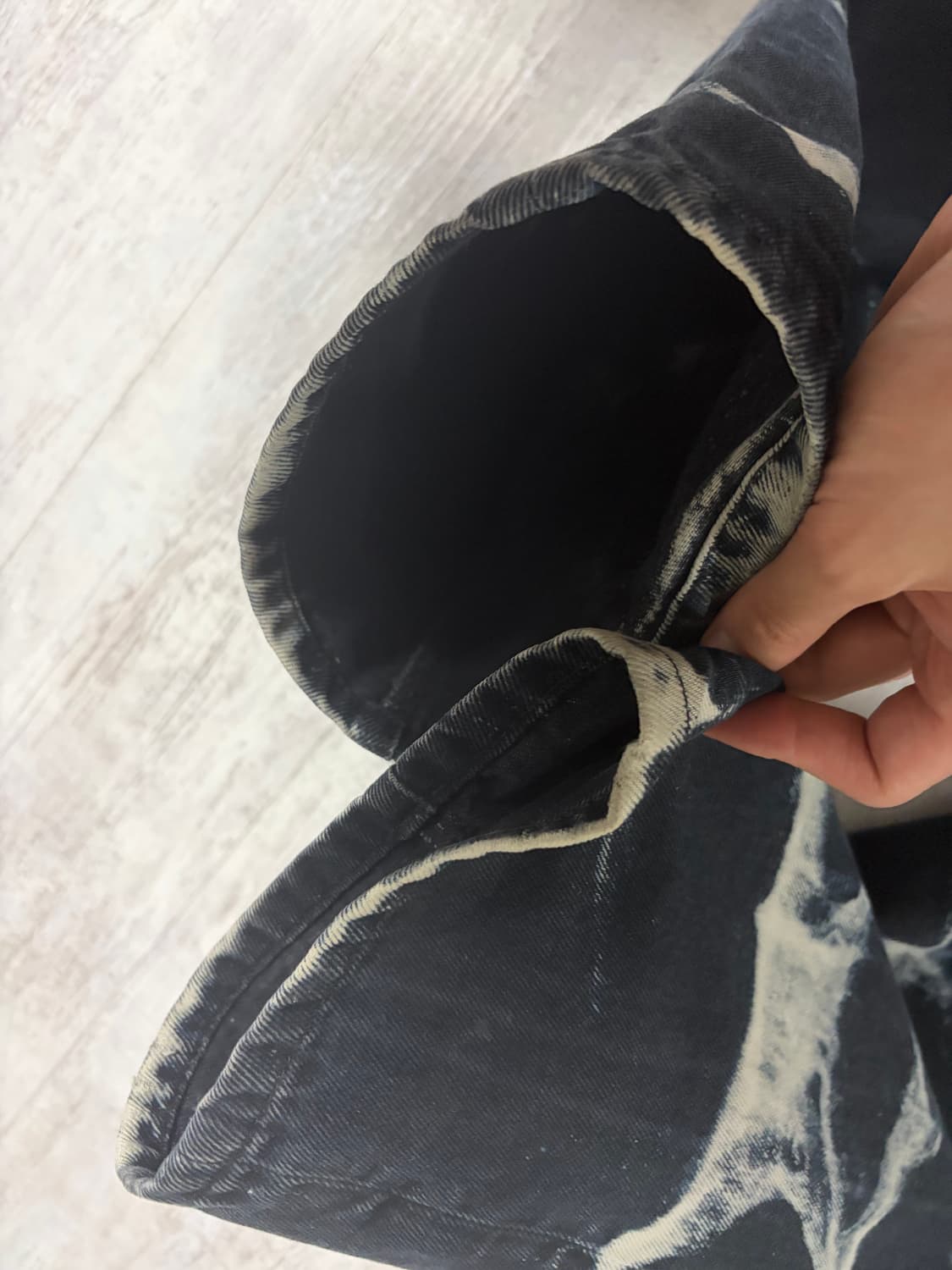 드리스 반 노튼 블리치드 데님 상품이미지4