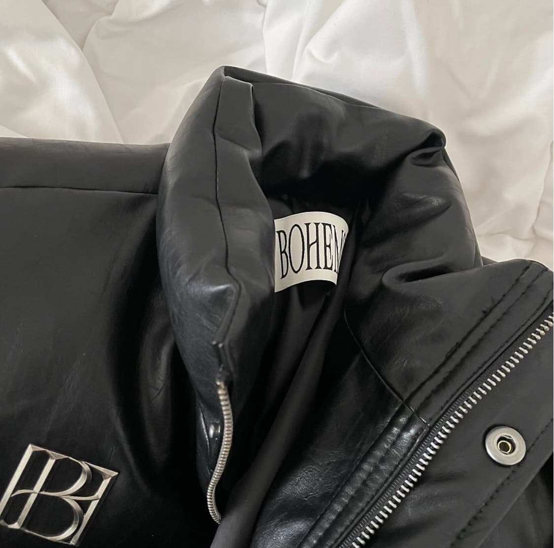 보헤미안서울 레더 패딩 덕다운 메탈 로고 LEATHER DUCK DOWN 상품이미지1