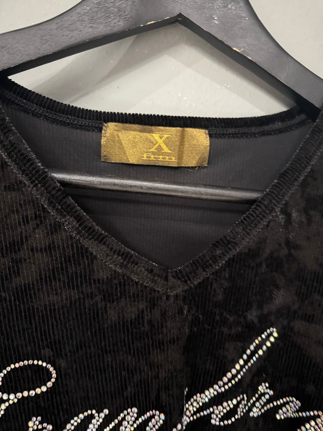 XFRM cubic lettering velvet top 상품이미지6