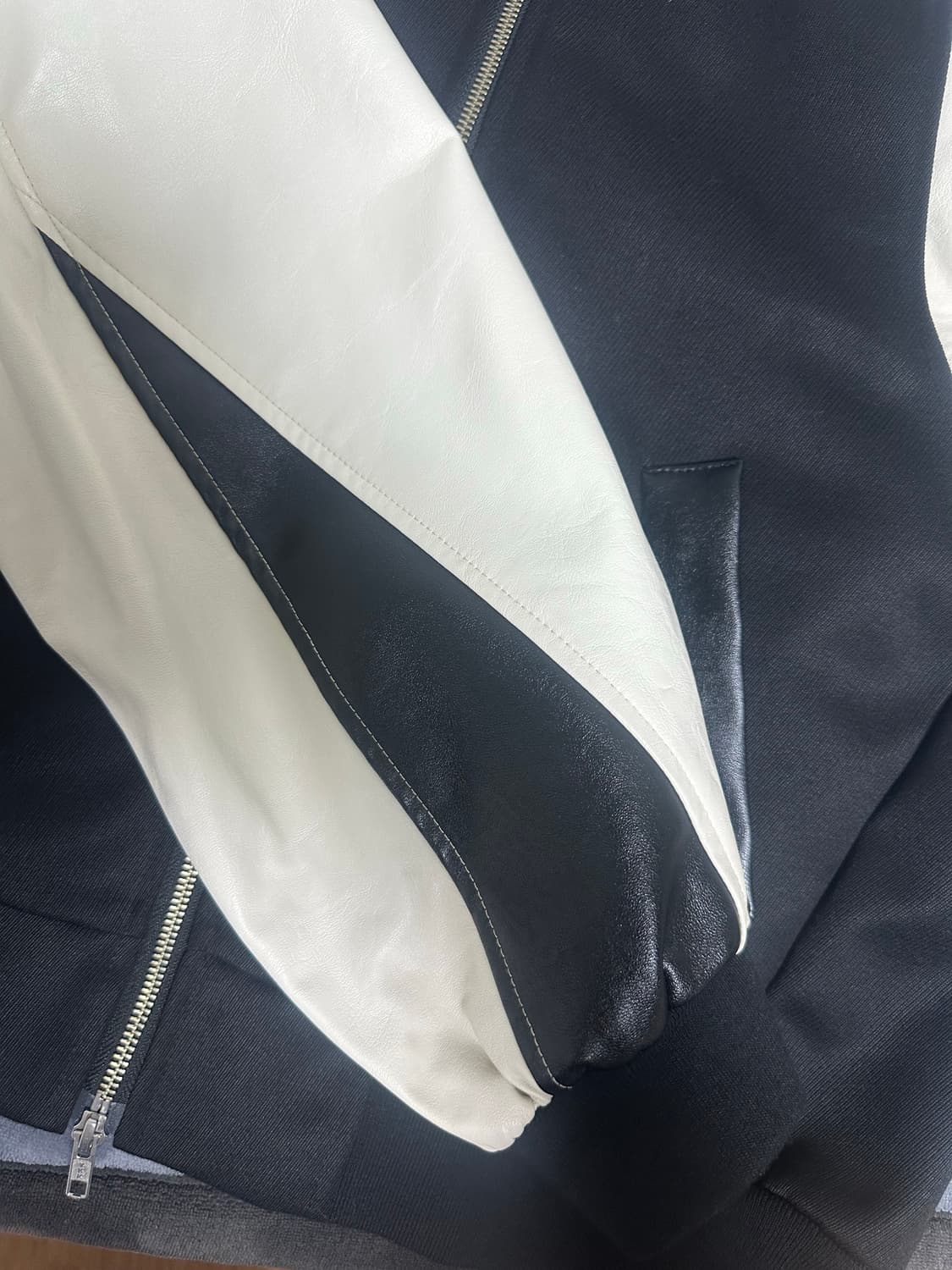 Color-Block Leather Jacket 상품이미지5