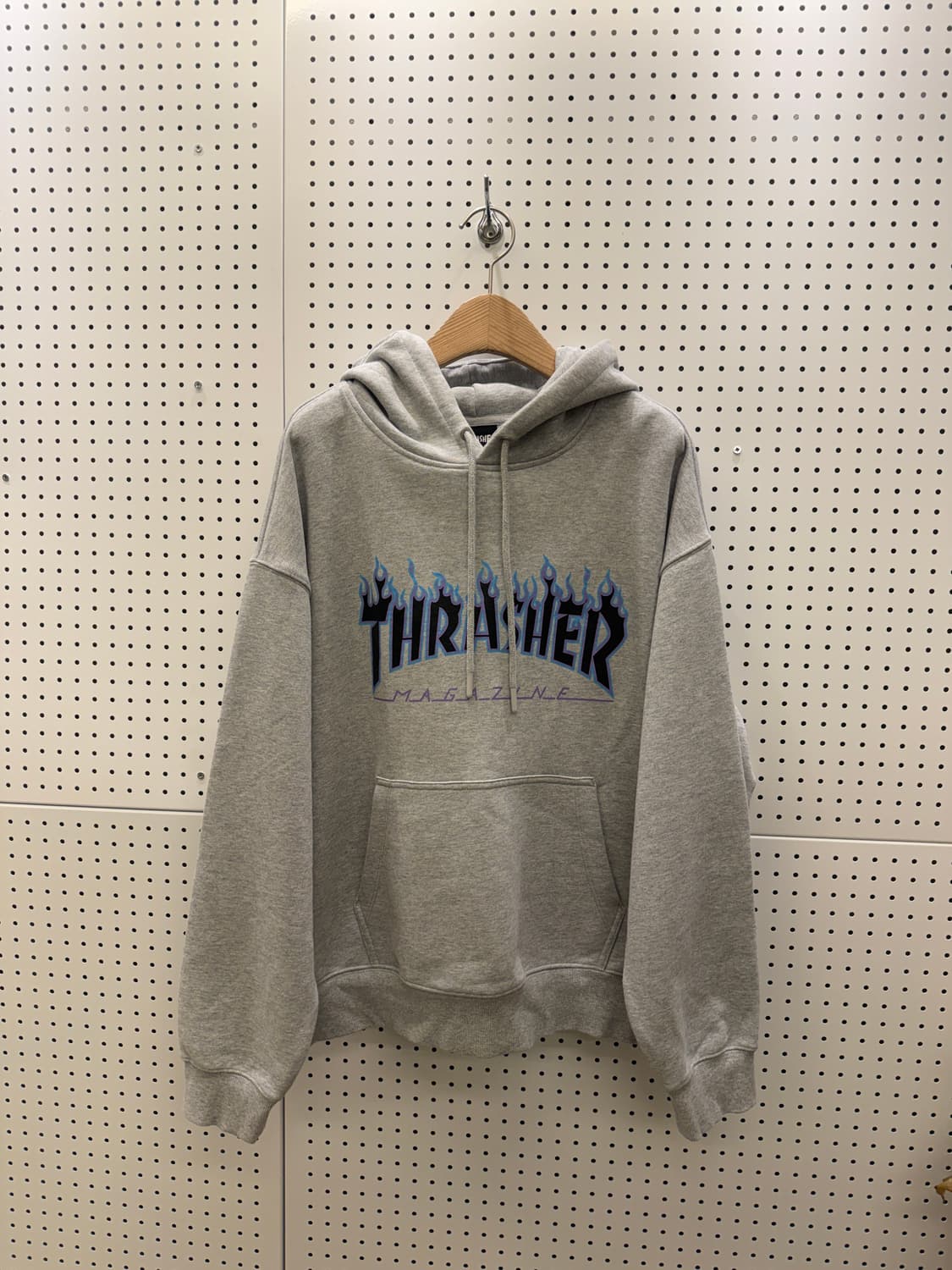 트래셔 플레임 로고 후드 그레이 U224 상품이미지2
