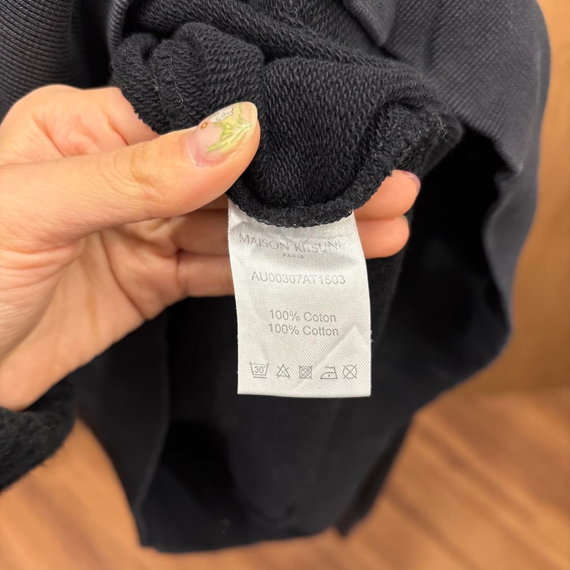 메종키츠네 코튼 긴팔 후드티 로고 패치 디테일 레귤러핏 블랙 상품이미지8