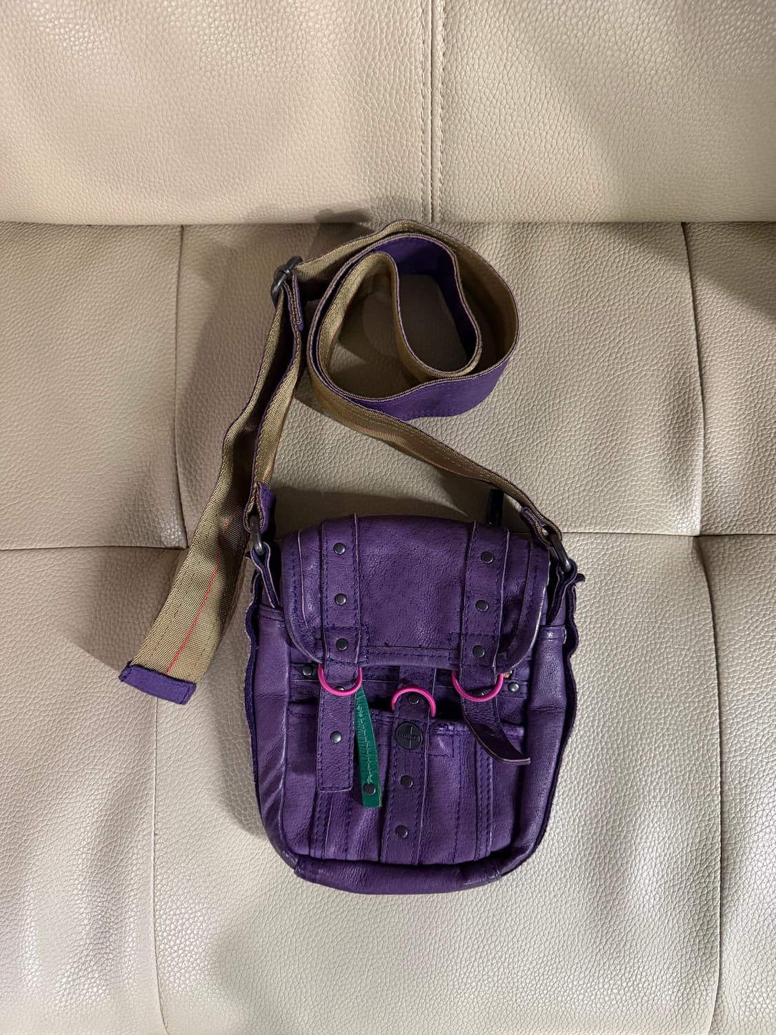 Tough stud detail purple crossbag 상품이미지1