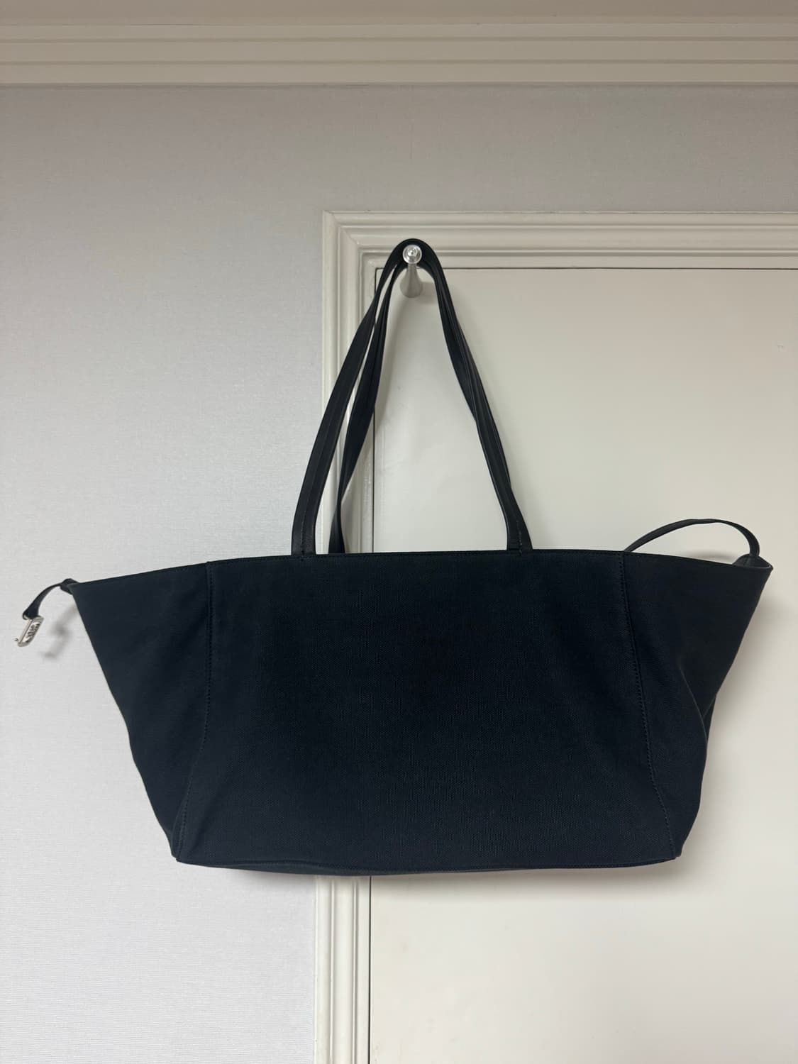 렉토 홀리데이 카바스백 블랙 미디움 상품이미지2