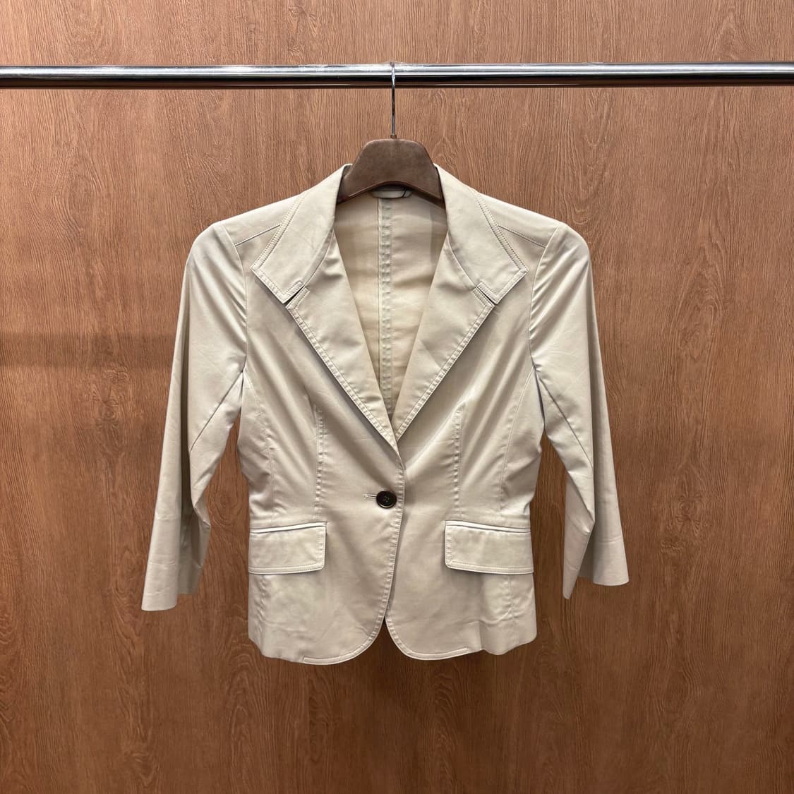 버버리 런던 7부 코튼 테일러드 자켓 무지 디테일 슬림핏 베이지 상품이미지2