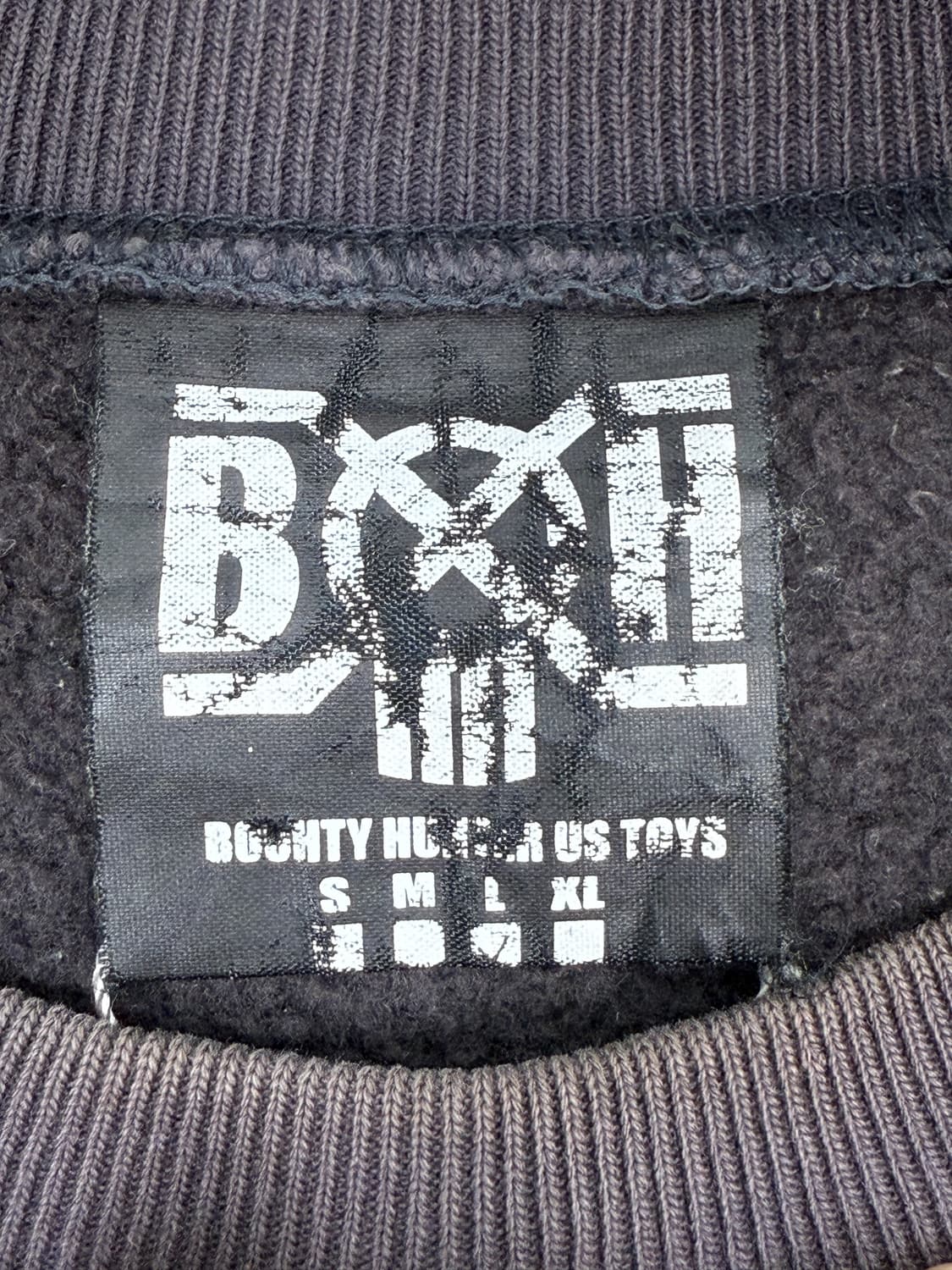 바운티 헌터 X 톡식 어벤져 2002 크루넥 스웻셔츠 상품이미지5