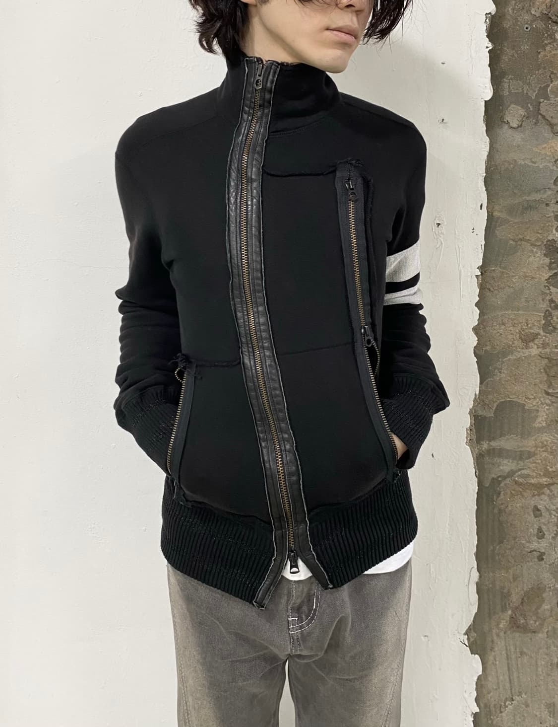 Francist_Mor.K.S. 디스트레스드 사선 집업 상품이미지2