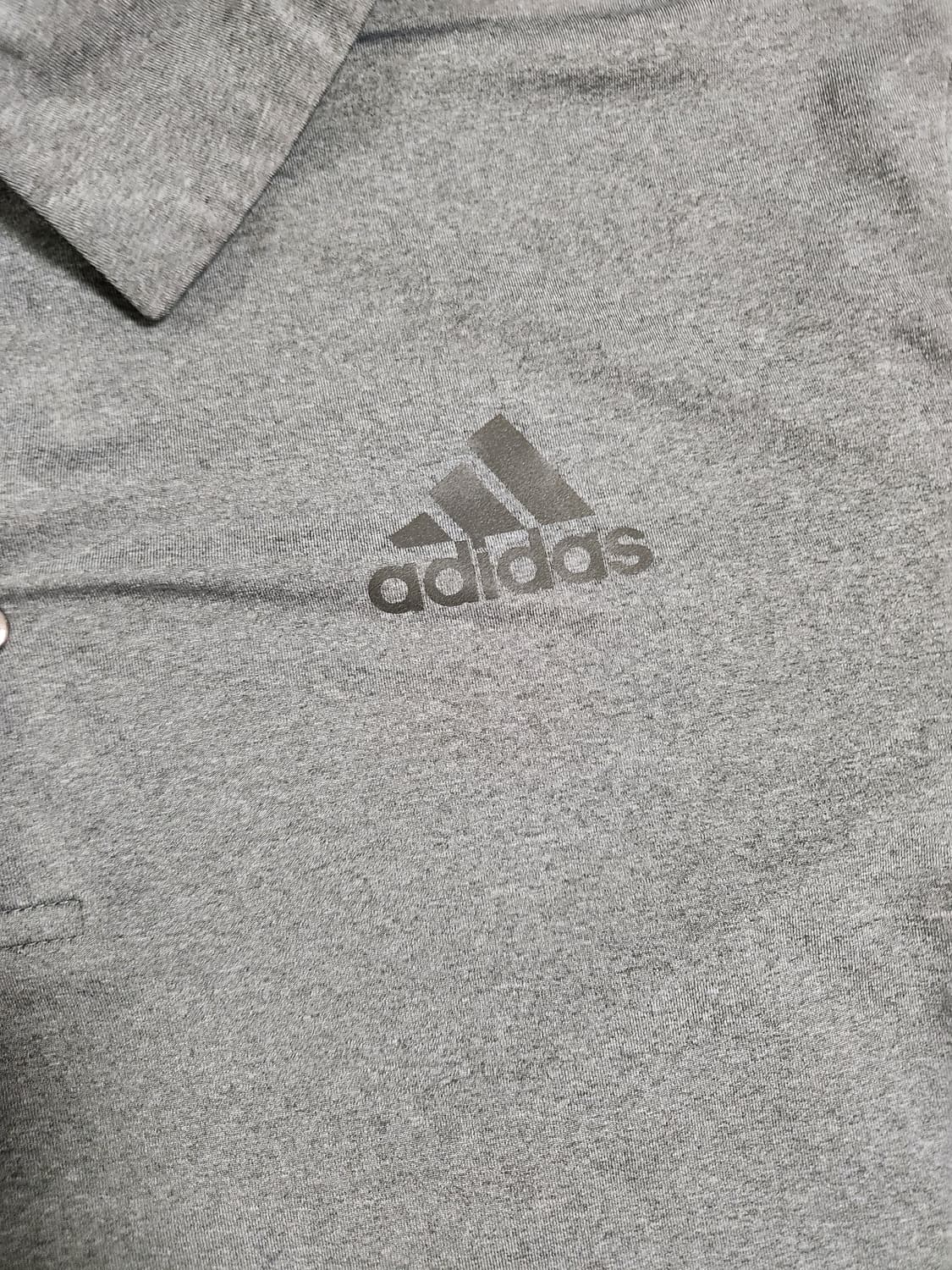 새상품급)아디다스 골프 카라 폴로티 사이즈L

오염 하자없이 깨끗해요^^ 상품이미지2