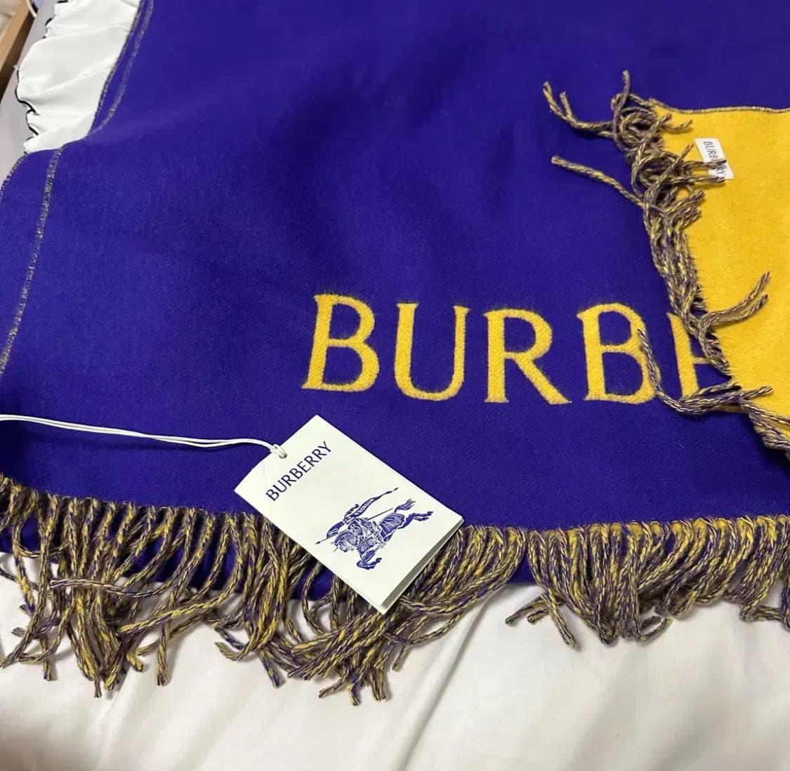 캐시미어100 버버리 양면 머플러 숄  상품이미지4