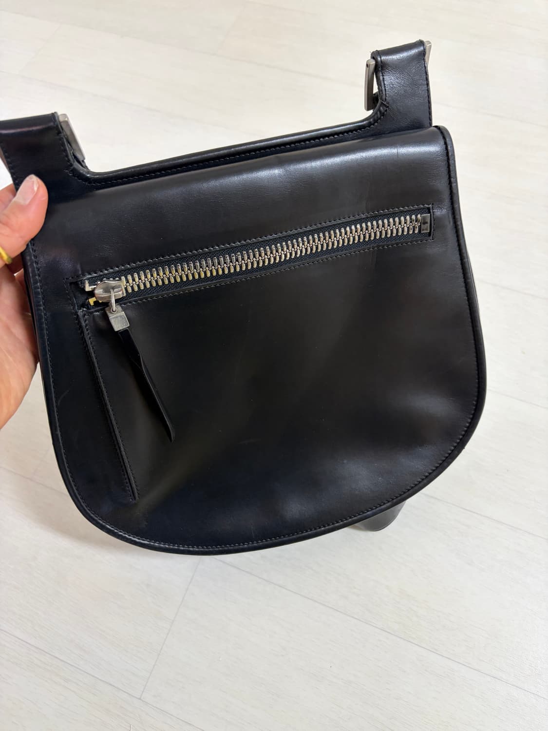  베르사체 소가죽 크로스백 정품  상품이미지5