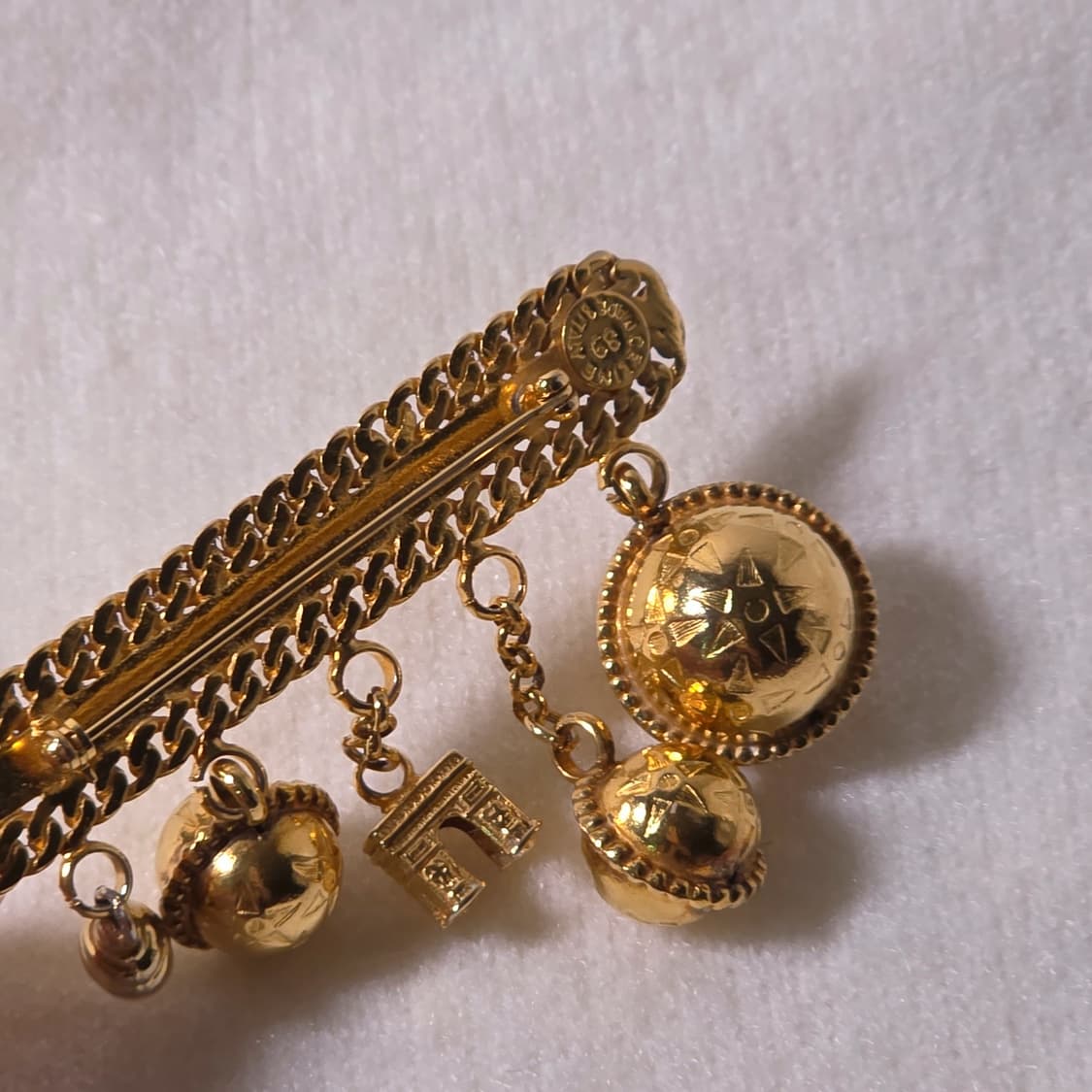 (희귀매물) 올드 셀린느 금장 파리 개선문 브로치 상품이미지3