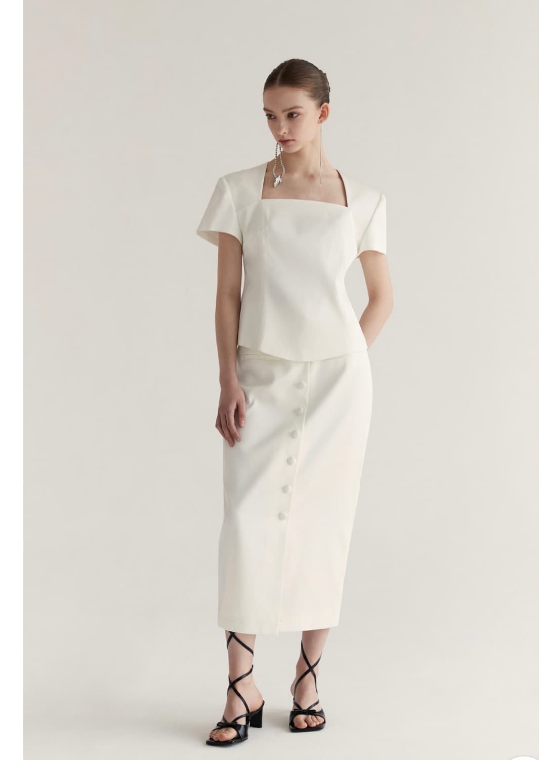 새상품) 드래곤블루스 DRAGONBLUES 스퀘어 넥 새틴 블라우스 S 상품이미지9