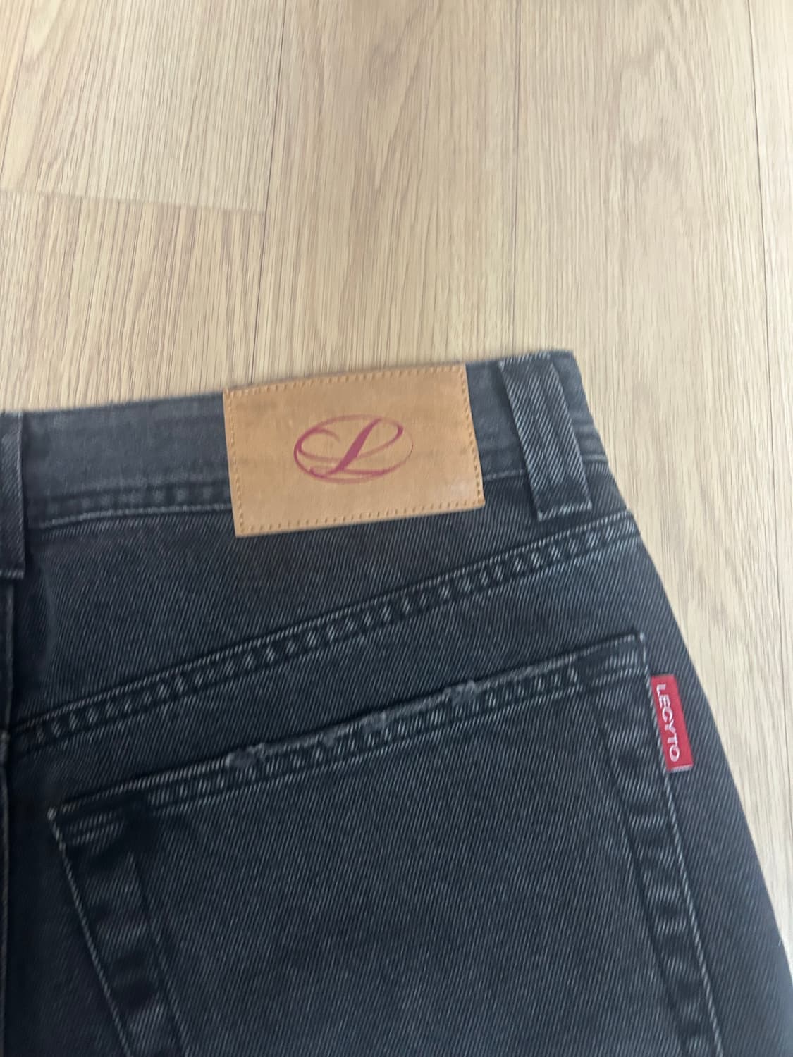 레씨토 캣 워싱 플레어 데님 블랙 (L) 상품이미지5