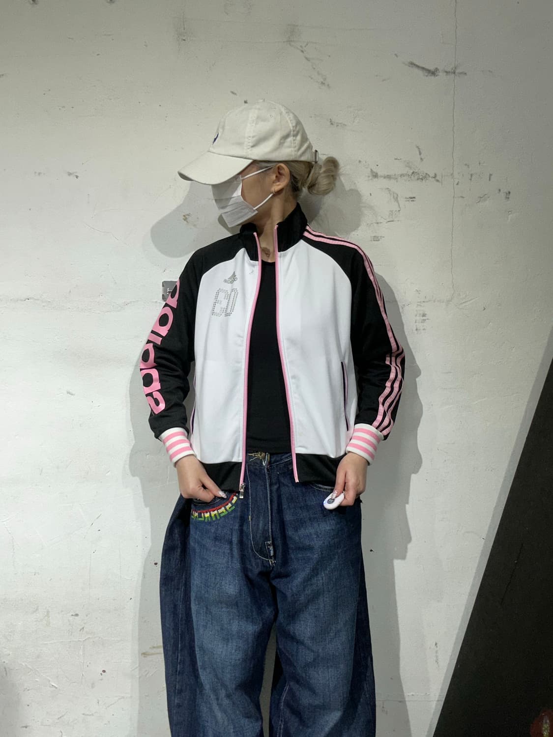 아디다스 화이트 블랙 딸기우유 핑크 삼선 딱붙핏 y2K 트랙탑 져지 상품이미지2