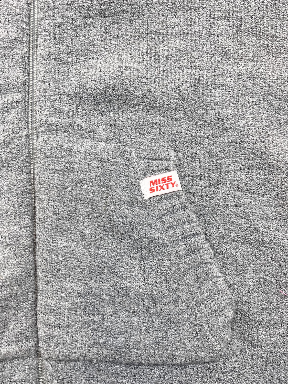 미스 식스티 아크릴 후드집업 상품이미지4