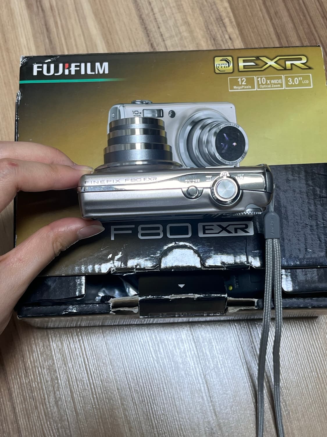 풀박 아일릿 키키 디카 파인픽스 f80exr 상품이미지5