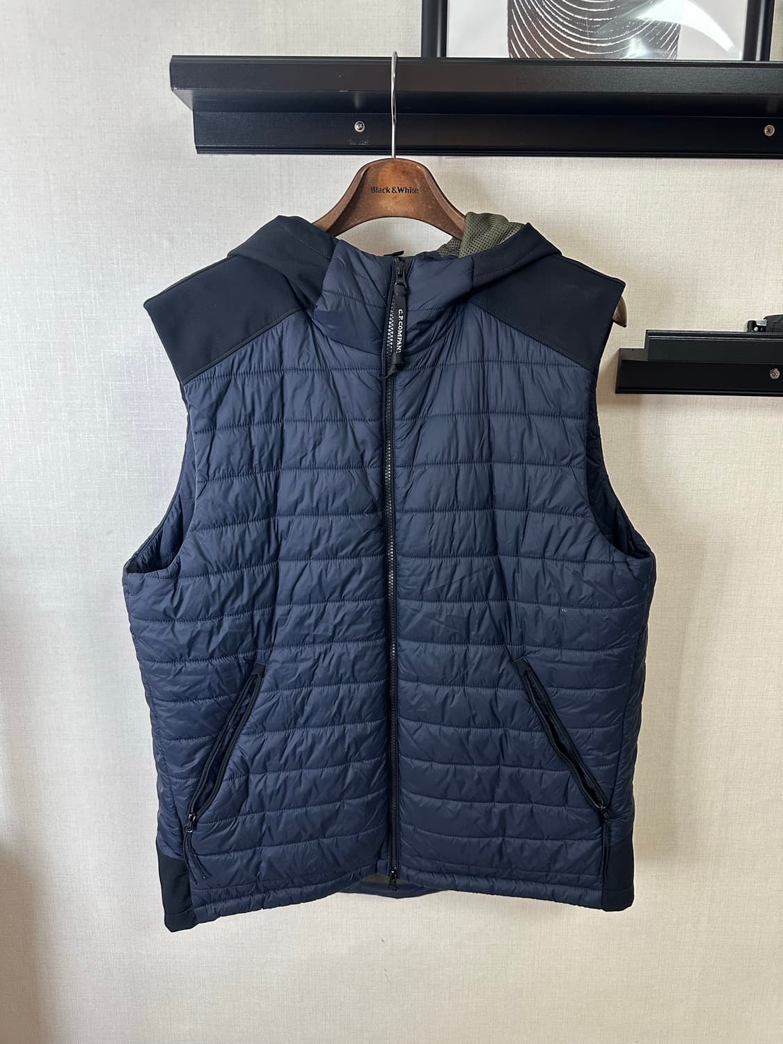 Cp컴퍼니 고글후드 패딩조끼 56size 상품이미지4