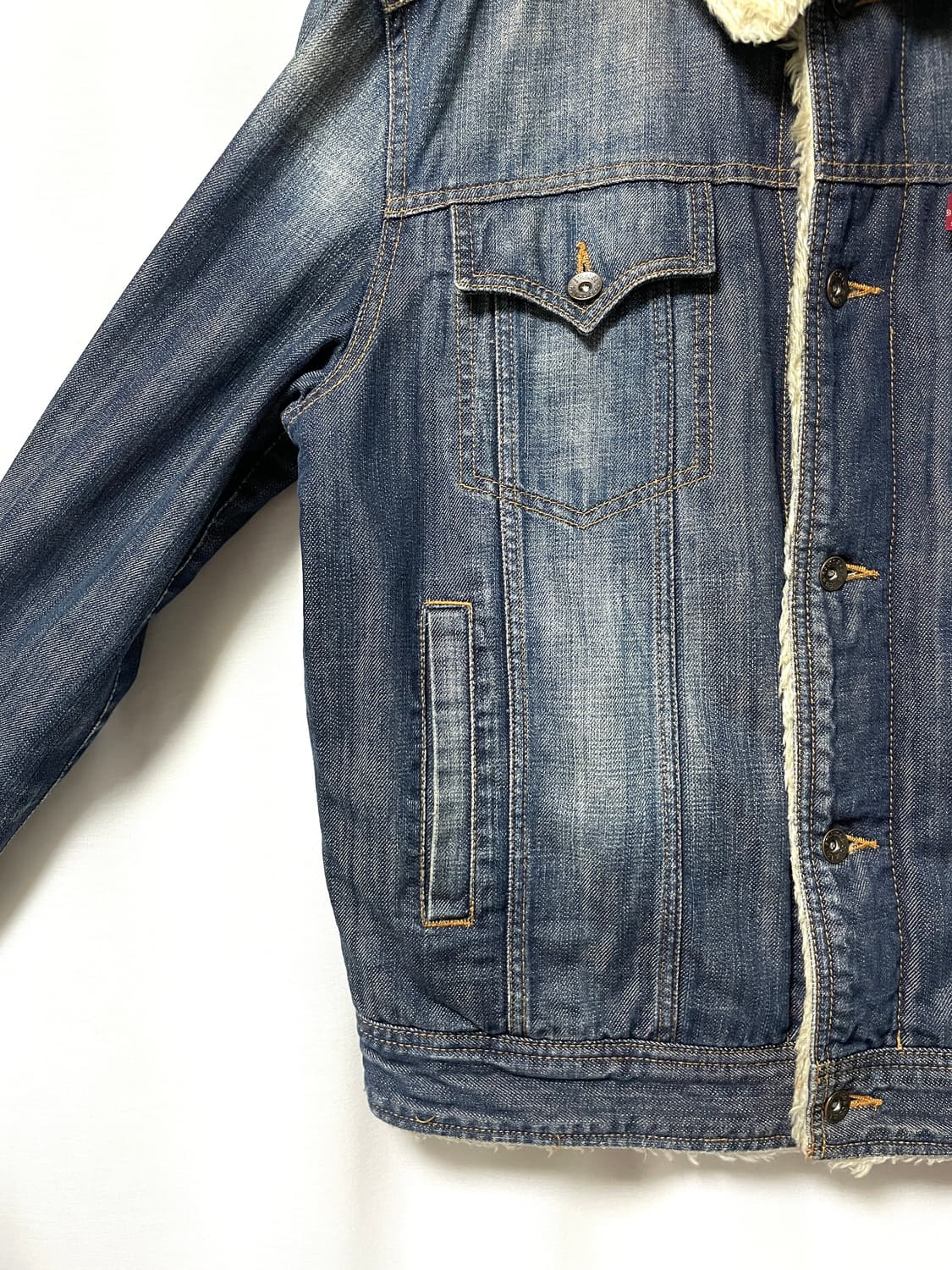 리바이스 양털 셰르파 워시드 데님 트러커 청자켓 M 상품이미지4