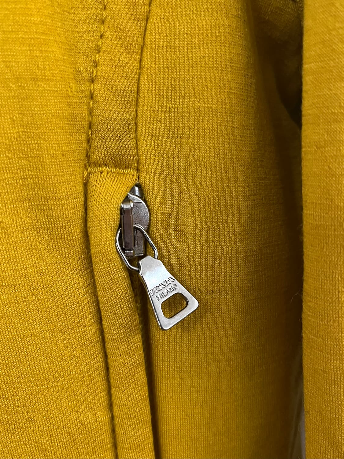 프라다 스포츠 후드 집업 상품이미지5