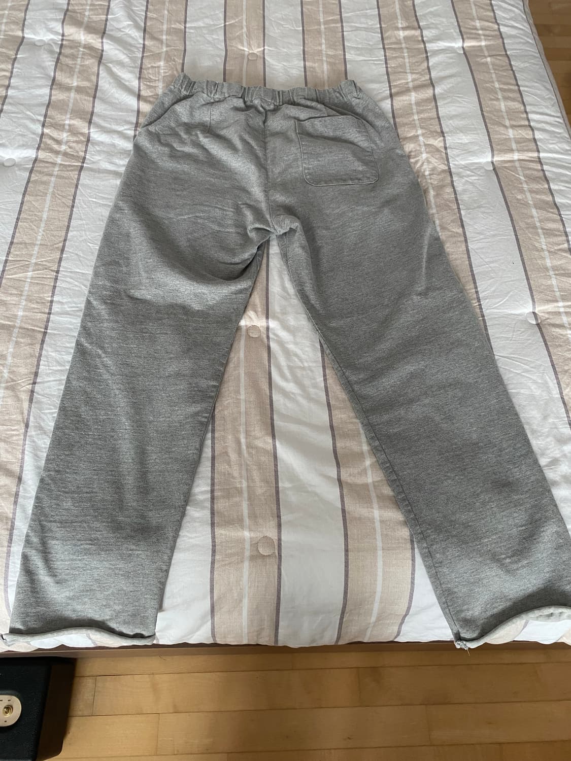 오라리 트레이닝 팬츠 상품이미지2