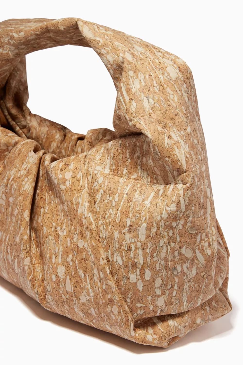 보테가 베네타(Bottega Veneta)의 더 숄더 파우치 코르크 백 상품이미지5