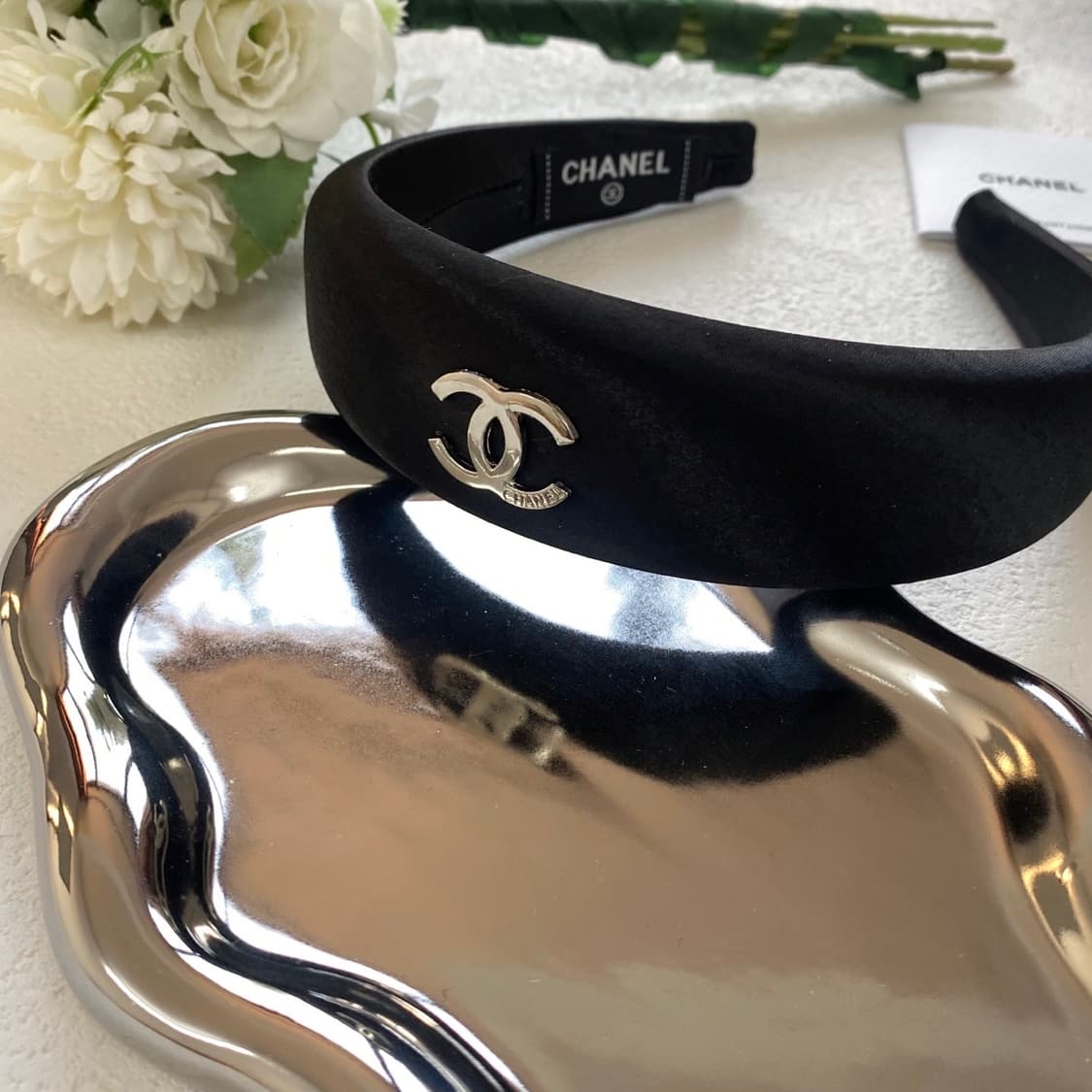 샤넬 정품 업사이클링 은장 cc로고 머리띠 상품이미지2