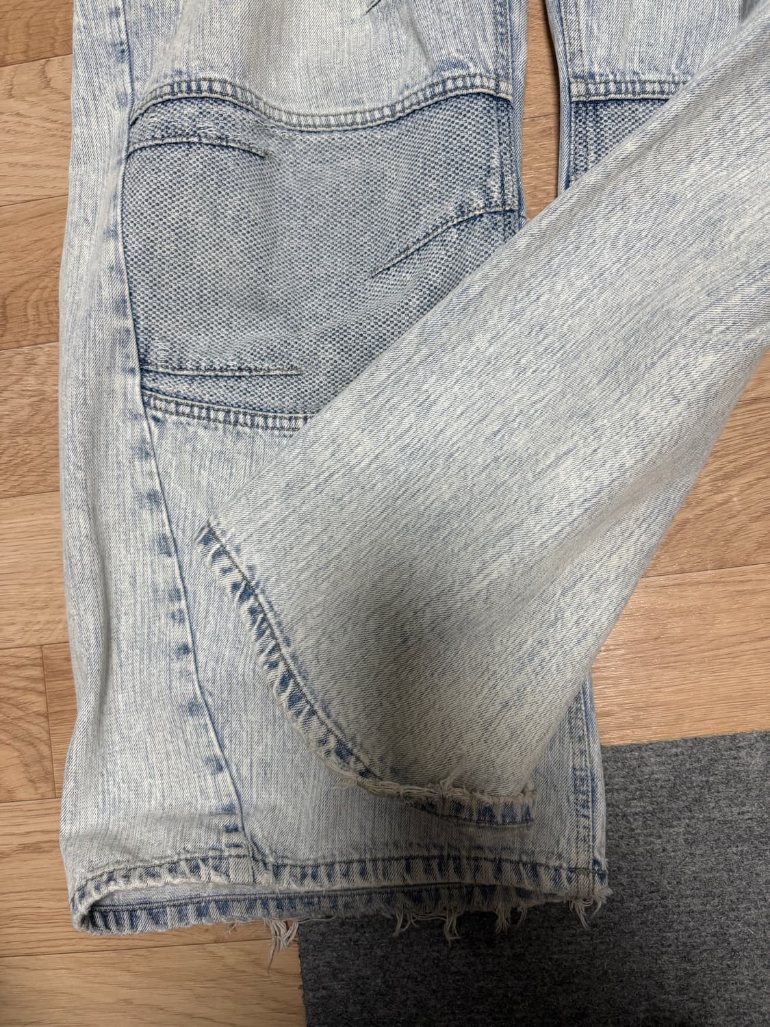 999휴머니티 AV BELTED PLEATS DENIM PANTS 상품이미지8