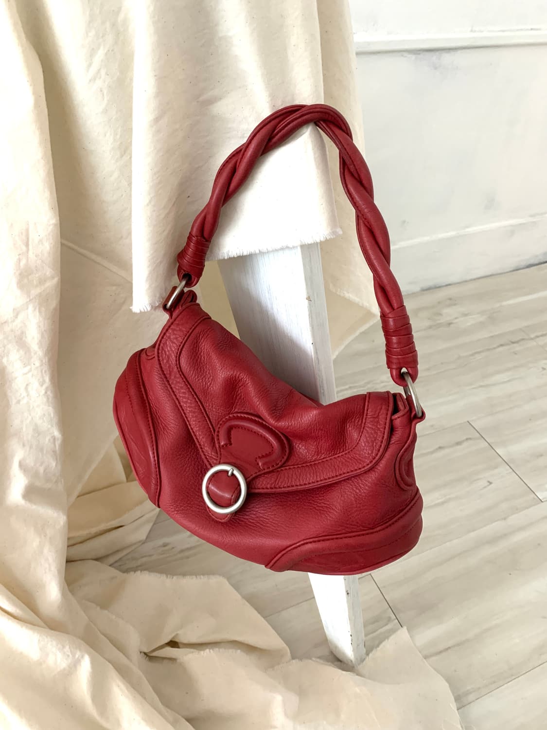 Red leather shoulder bag 상품이미지1