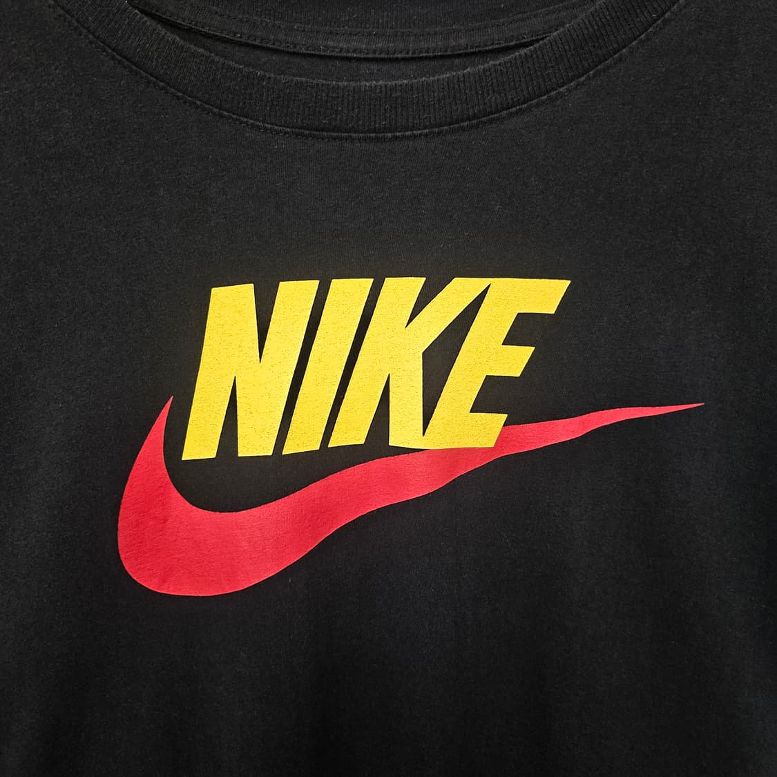 나이키 빅로고 프린팅 반팔티 블랙 상품이미지3
