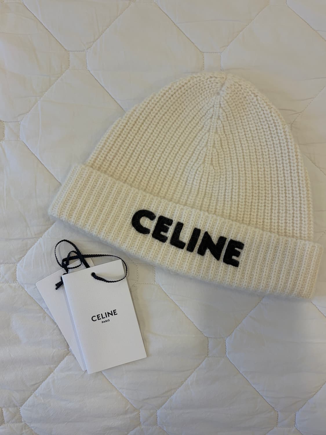 (은비 착용) 셀린느 로고 울 비니 (2회 착용) 상품이미지1