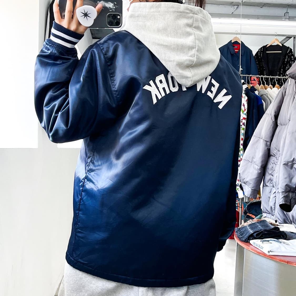 마제스틱 NY 양키즈 백스펠아웃 사틴 후드 자켓 상품이미지2