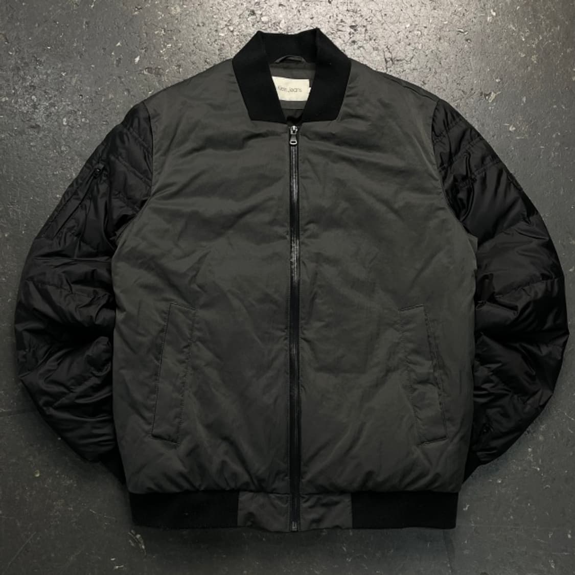 100 캘빈클라인 패딩 상품이미지1