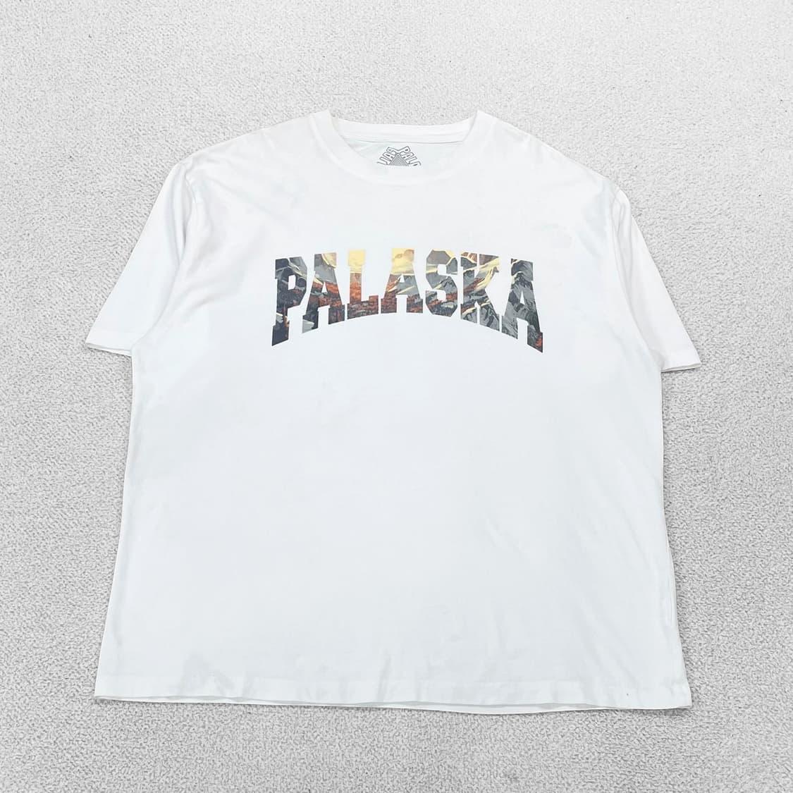 팔라스 Palace 24fw 팔라스카 반팔티 화이트 상품이미지1