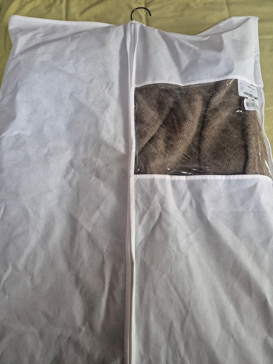 아모멘토 24fw 헤어리 롱코트 브라운 상품이미지2