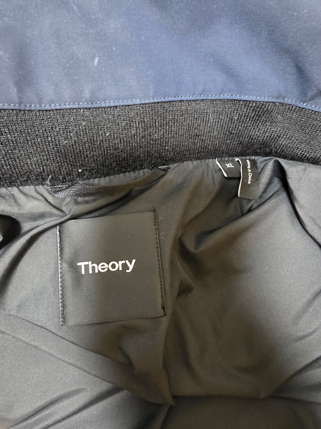 띠어리 패딩 XL 상품이미지2