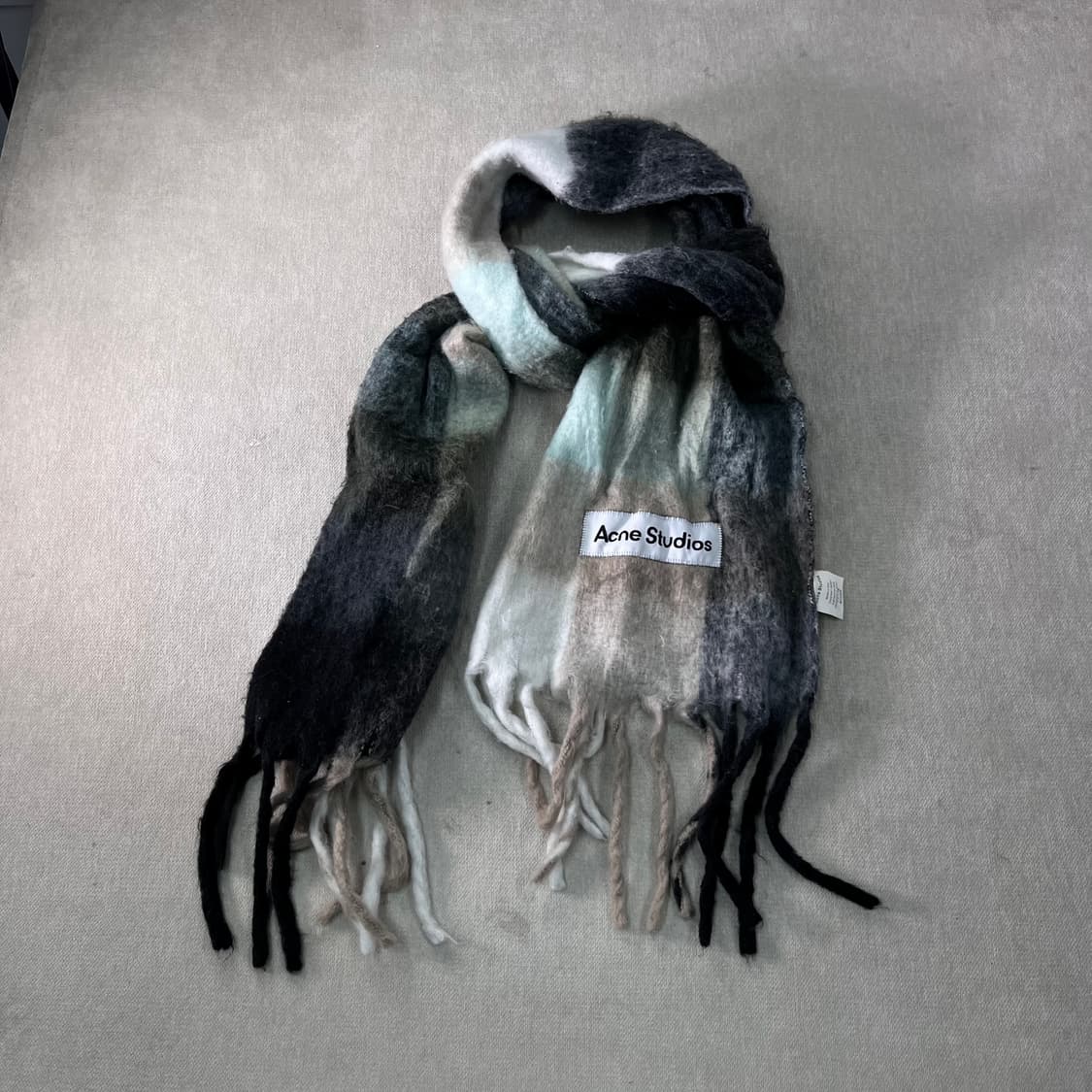 아크네스듀디오 모헤어 그린 머플러 상품이미지1