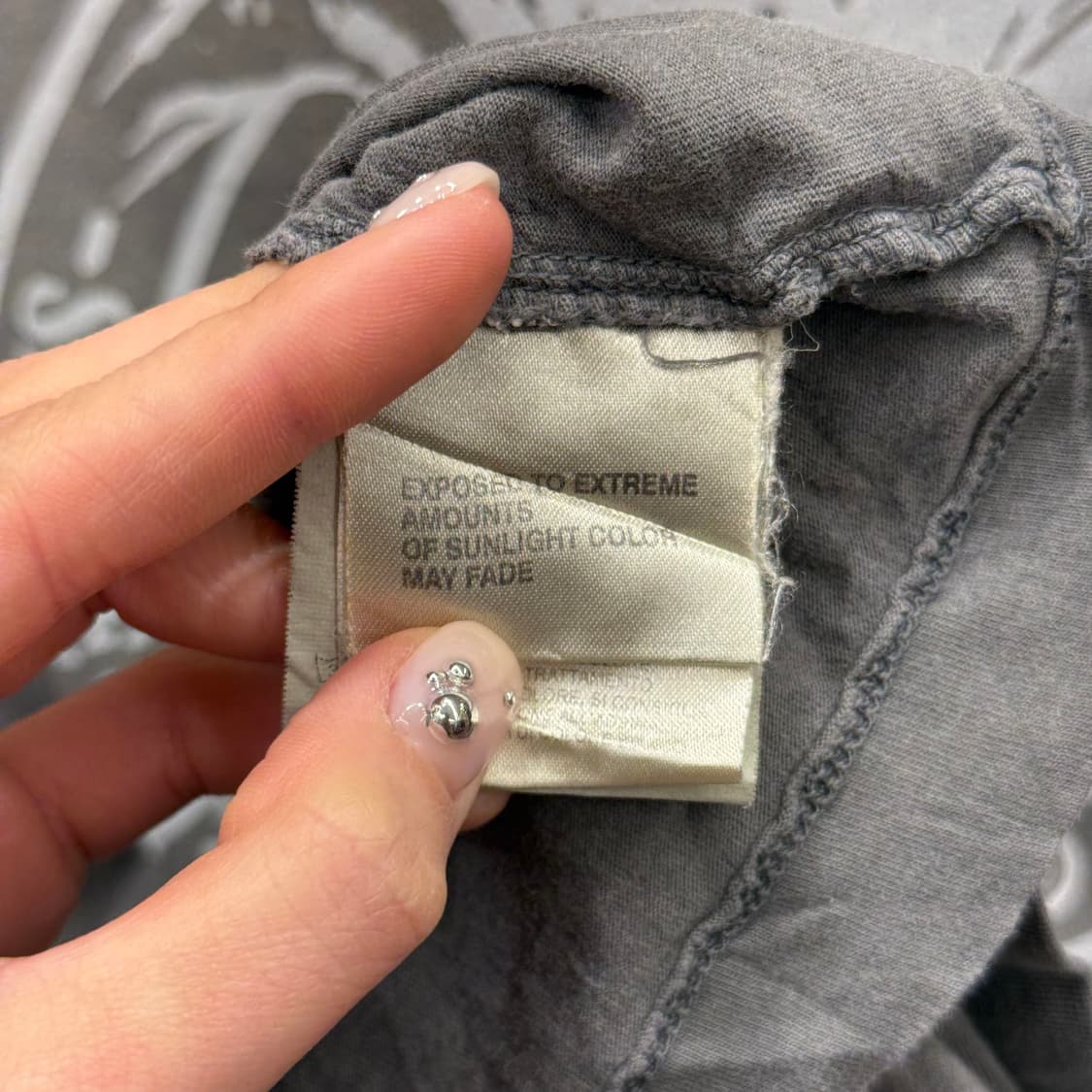 디젤 모히칸 헤드 그래픽 프린트 반팔 티셔츠 빈티지 로고 디테일 그레이 상품이미지8