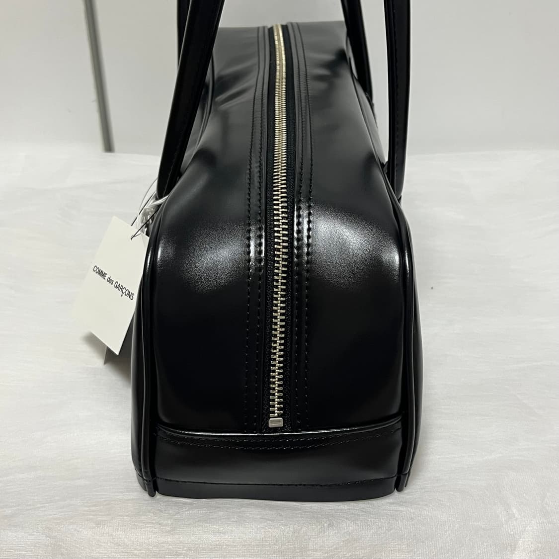 꼼데가르송 26ss 아일렛 롱 핸들백 미디움/블랙 상품이미지3