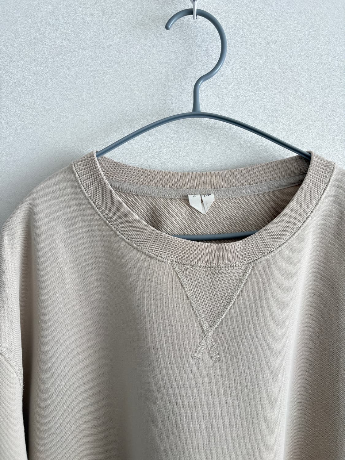 아르켓 베이지 맨투맨 티셔츠  상품이미지2