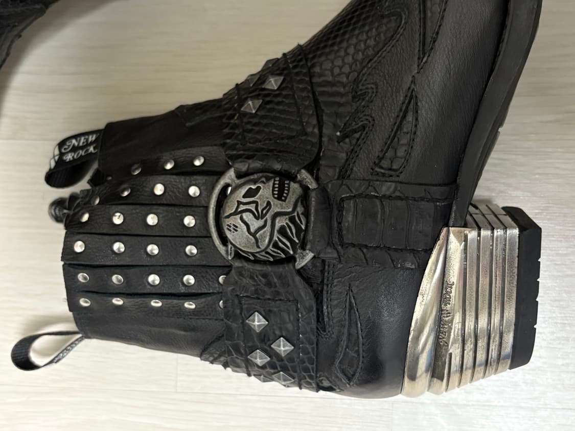 Newrock 새상품 사이즈 42 (270-275) 상품이미지6