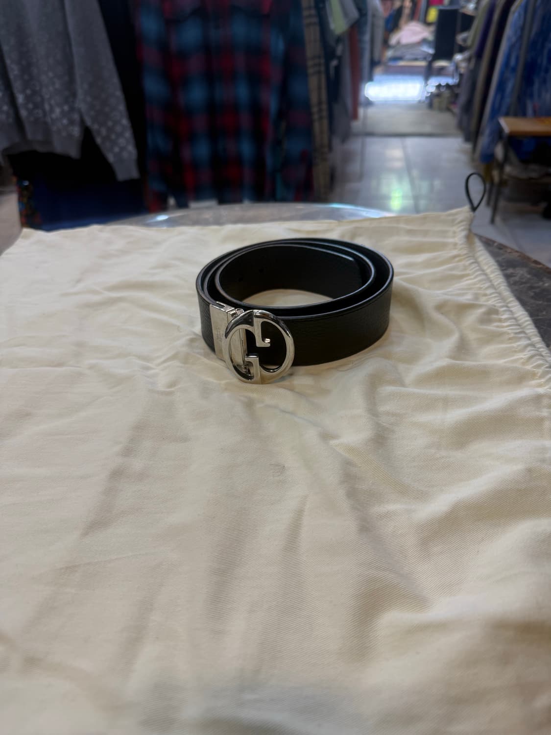 32-33 정품 구찌 인터로킹 리버시블 벨트 팝니다 상품이미지1