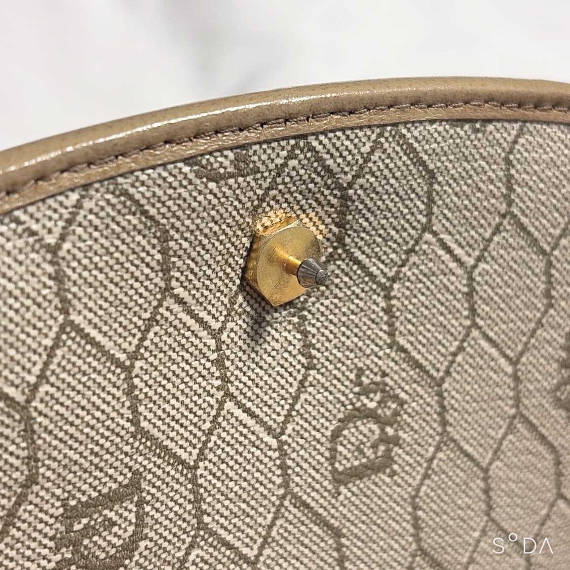 디올 빈티지 헥사곤 반달 크로스백 상품이미지4