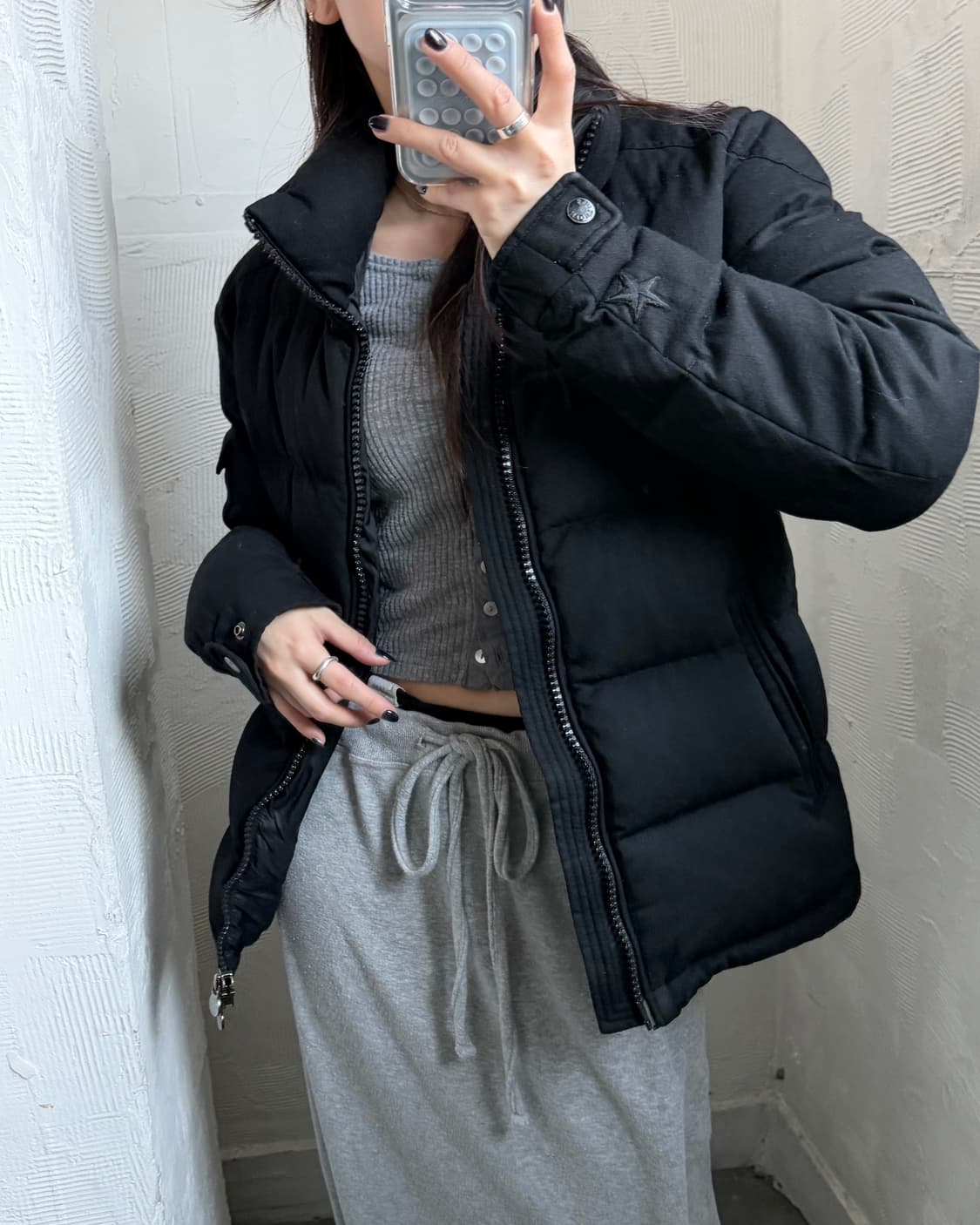 Moncler 몽클레어 블랙컬러 퓨어 구스다운 패딩 상품이미지4