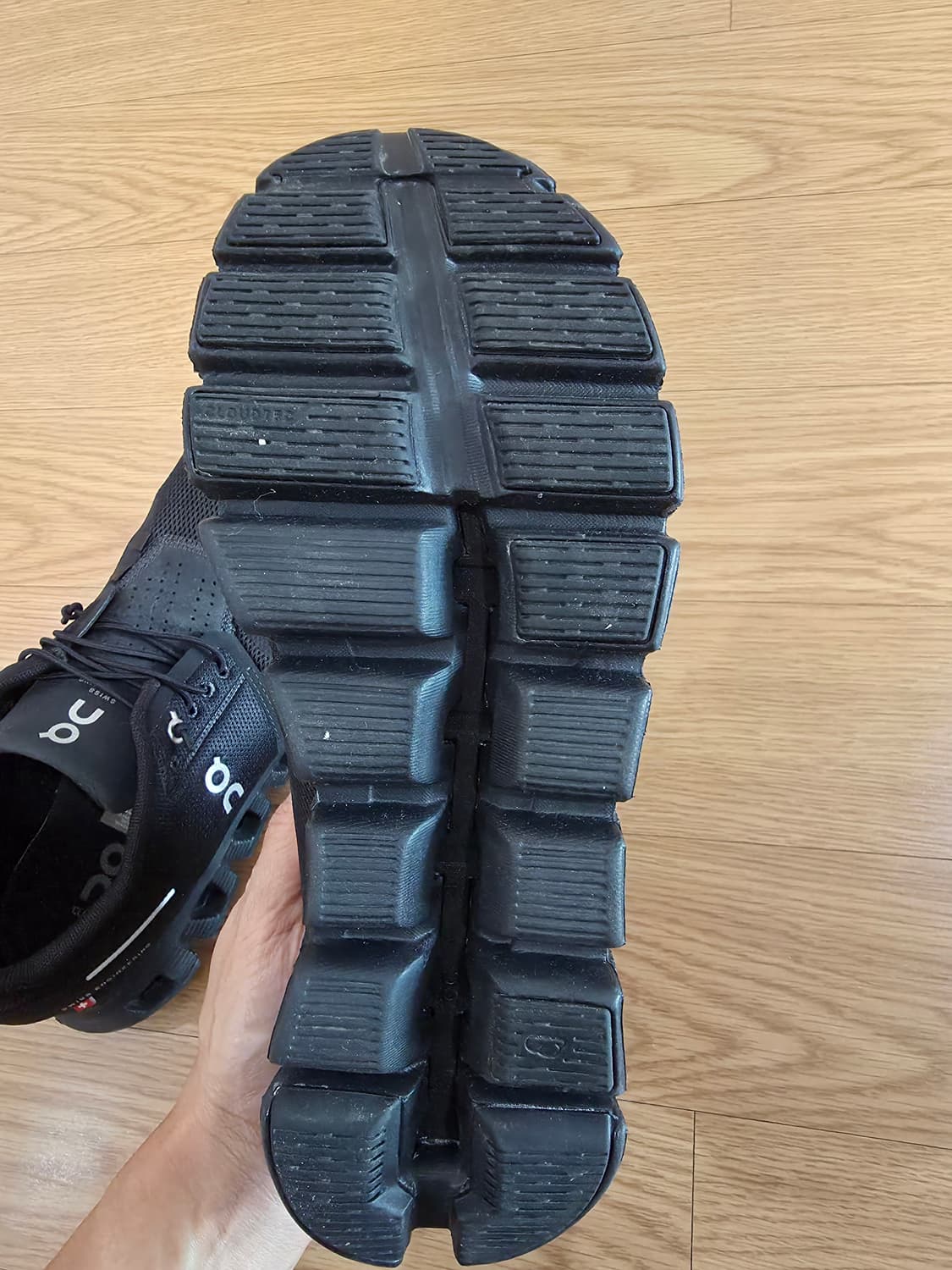 온러닝 클라우드5 올블랙 39사이즈 상품이미지3