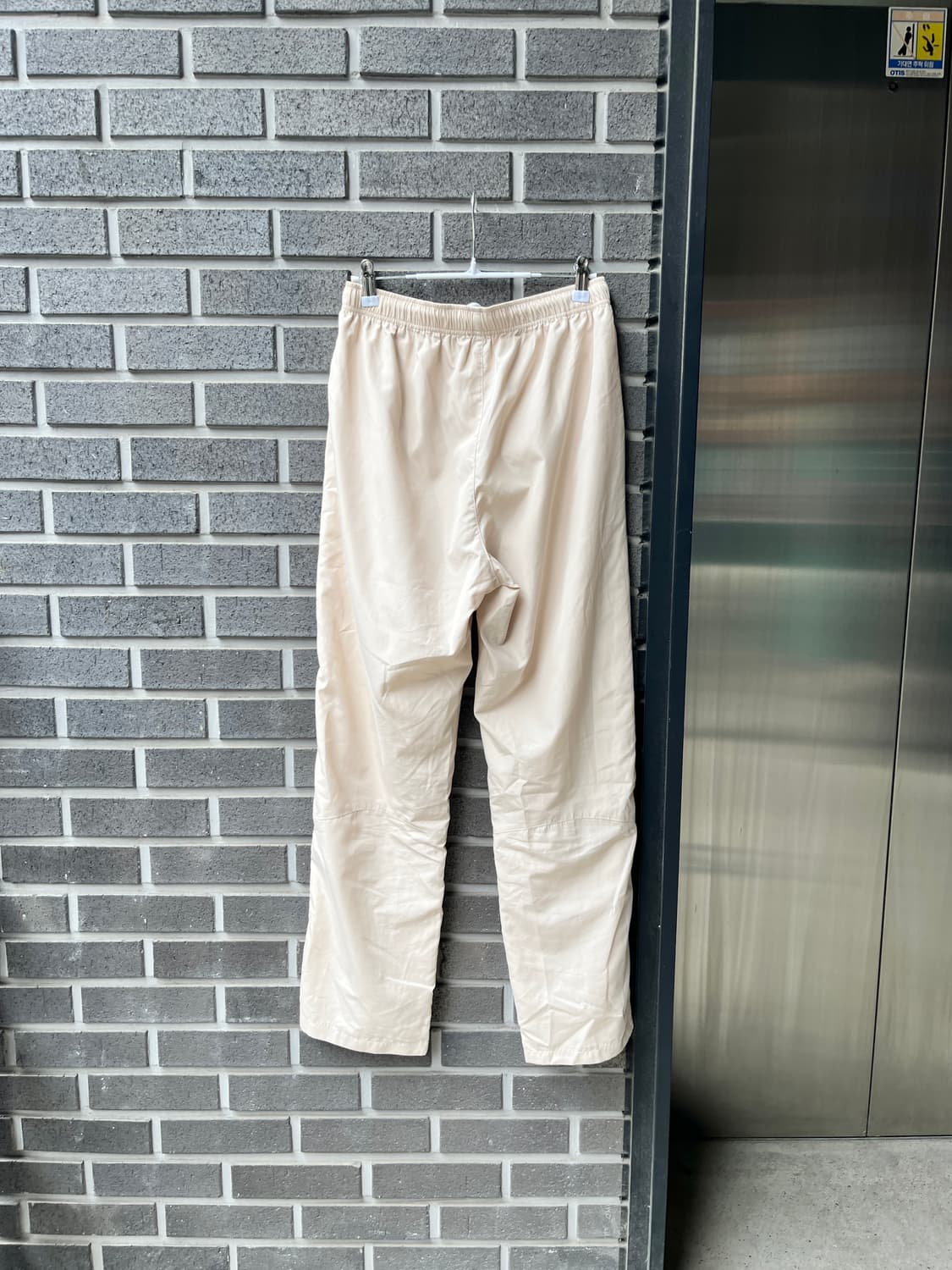 00s Courreges 꾸레쥬 로고 트랙팬츠 라이트베이지 상품이미지8