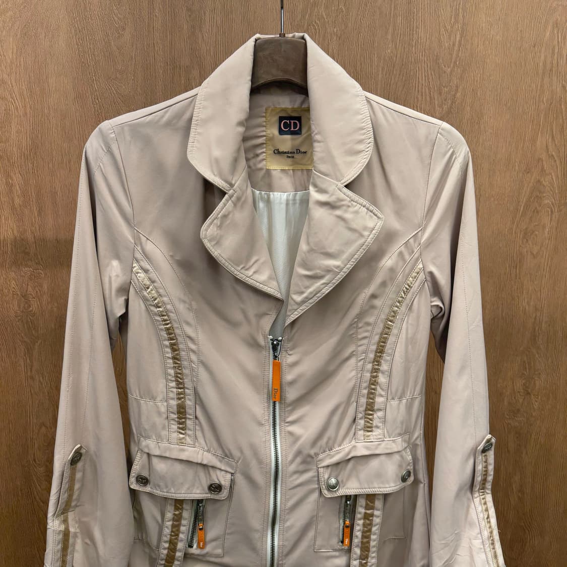 크리스찬 디올 롱 자켓 포켓 지퍼 스트랩 디테일 슬림핏 베이지 핑크 상품이미지4